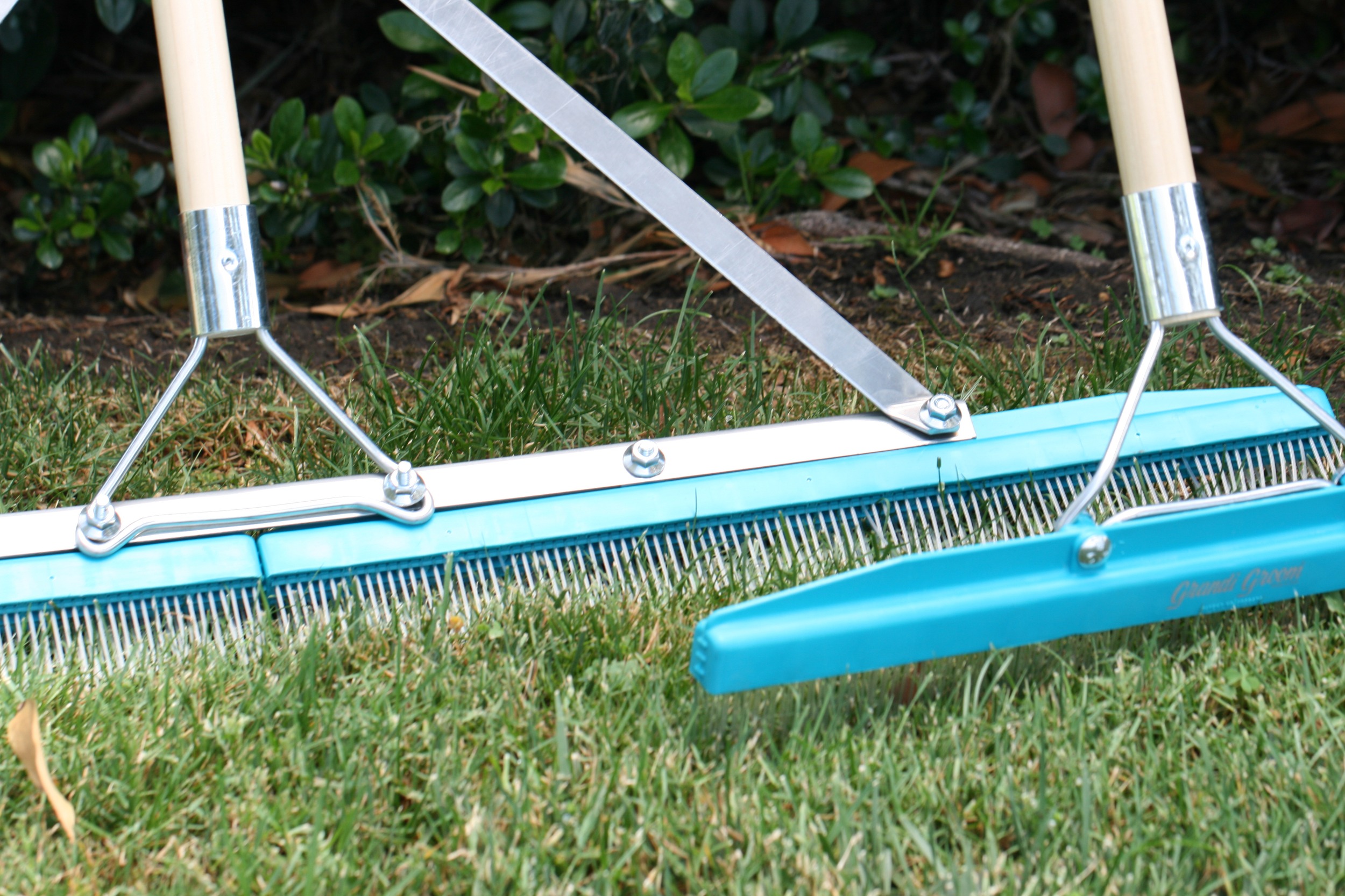 Turf Groom Artificial Grass Oakland, California Artificial Grass Tools Installation Oakland, California